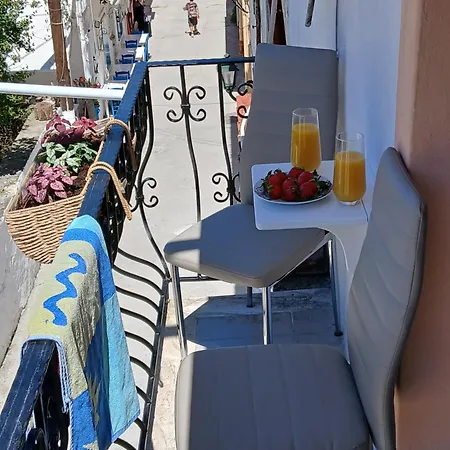 Sandra's Nest Paxos * Gáiosz